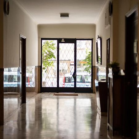 Two Bedroom Apt In Syntagma - Ermou Area アテネ エクステリア 写真